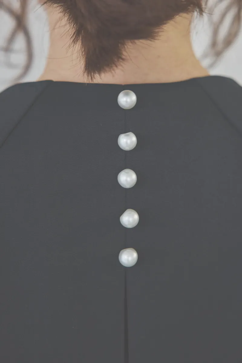 kaene ブラックのバックパールコート