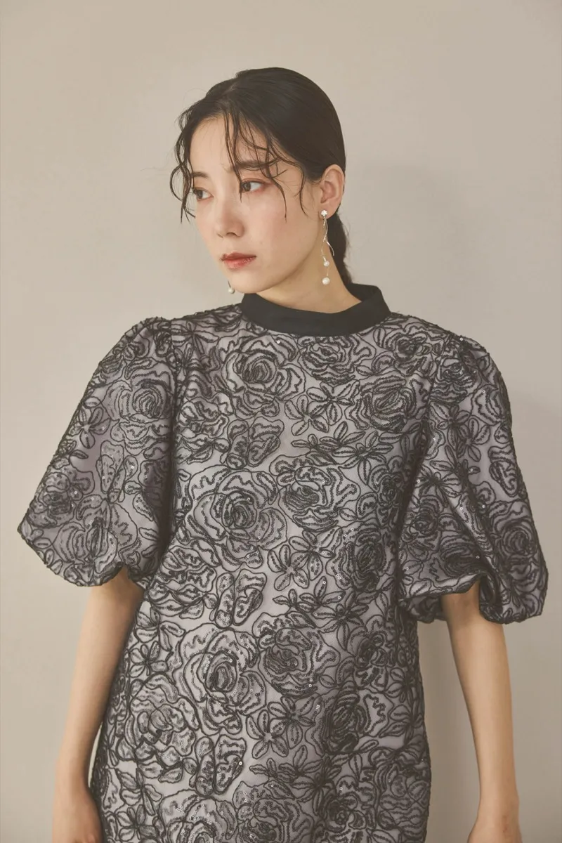 ブラックのボリュームスリーブスパンコールドレス　M/Select Shop
