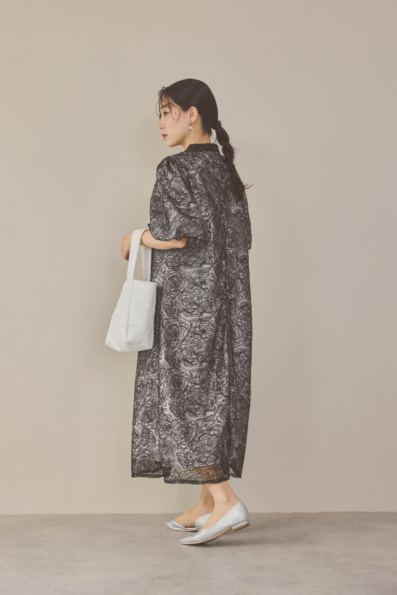 ブラックのボリュームスリーブスパンコールドレス　M/Select Shop