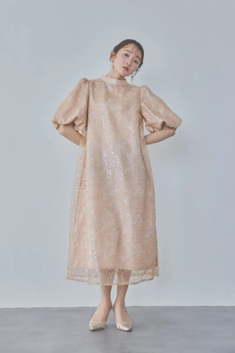 ベージュのボリュームスリーブスパンコールドレス　M/Select Shop
