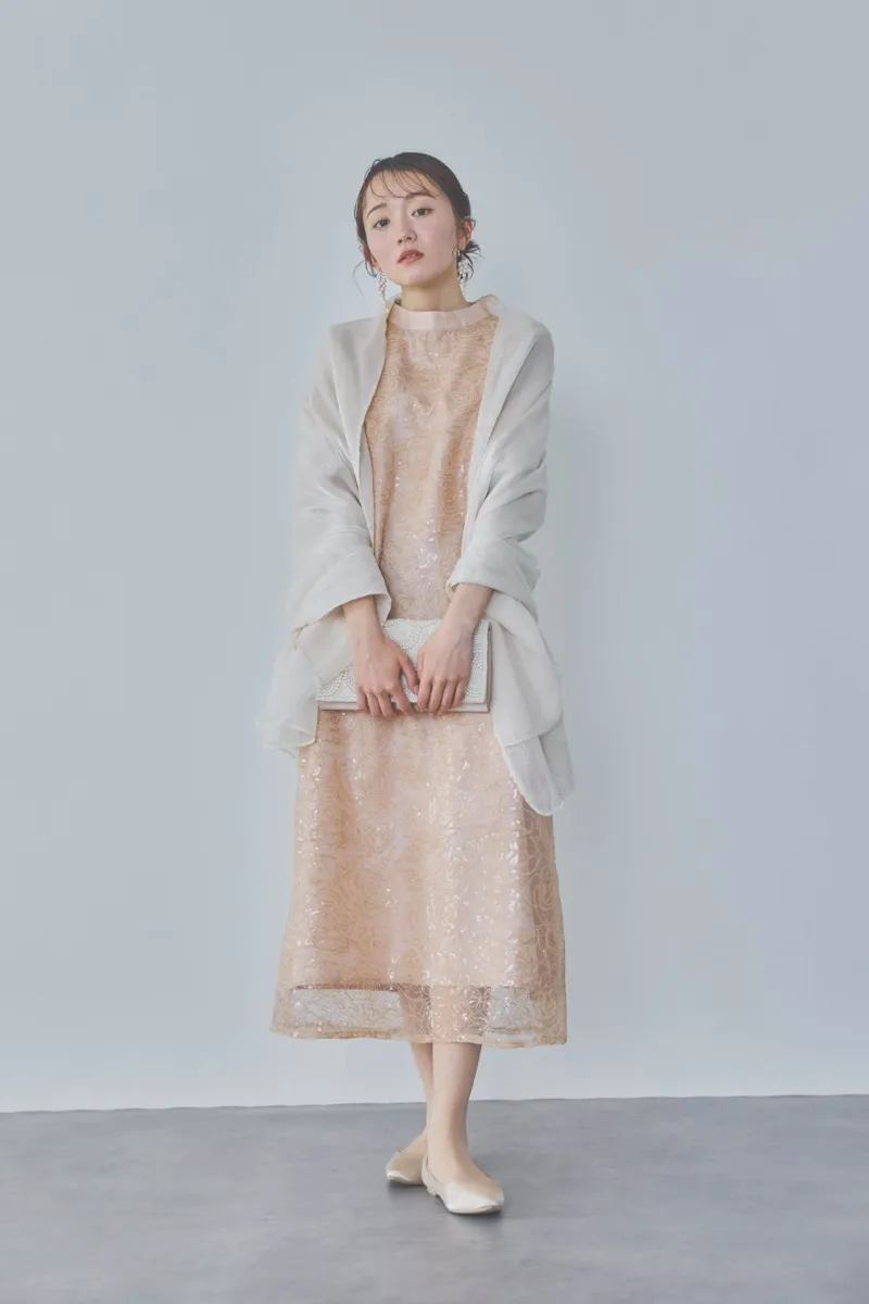 ベージュのボリュームスリーブスパンコールドレス　M/Select Shop