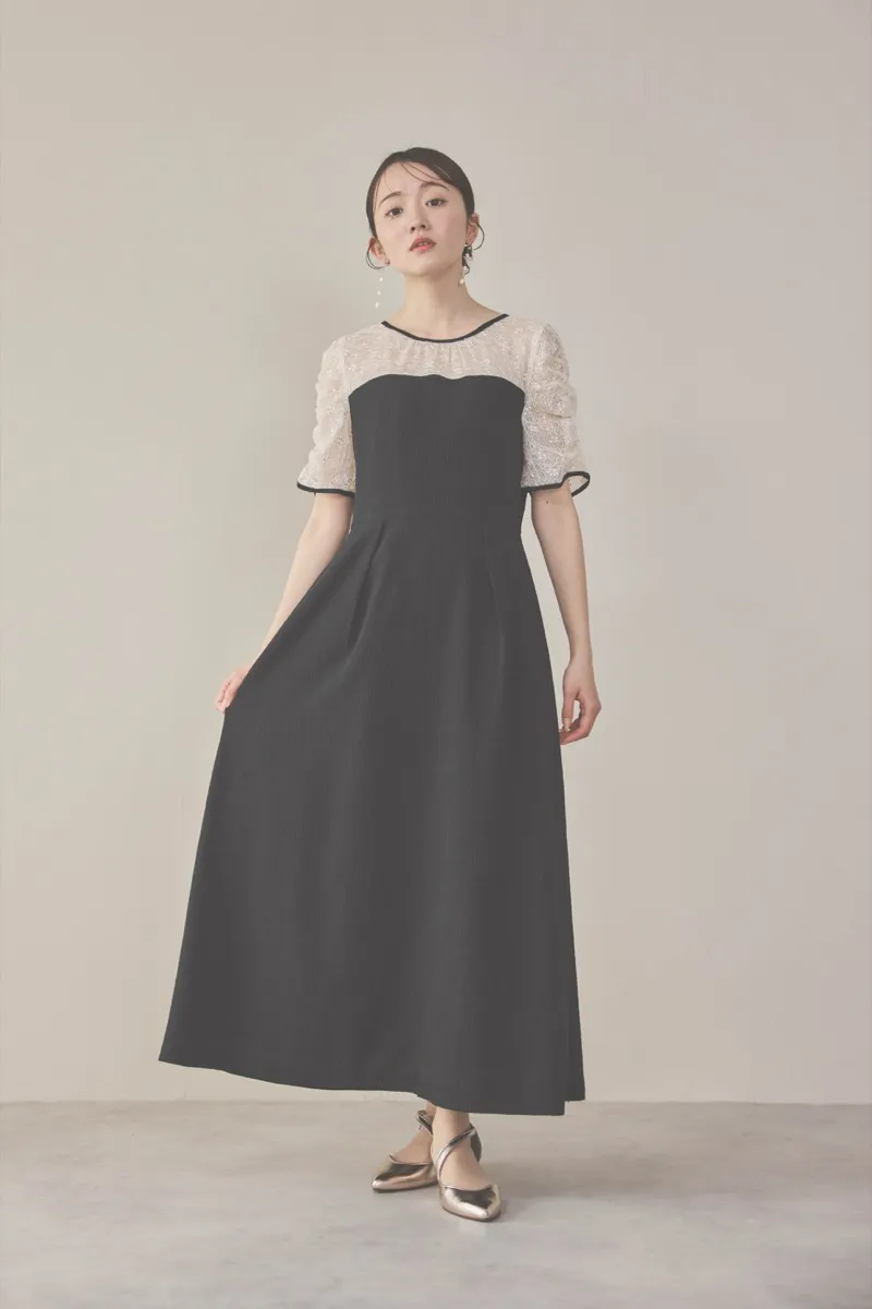 ブラックのレースコンビカットプリーツドレス　M/kaene