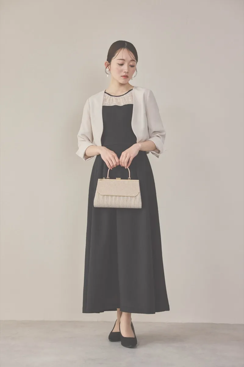 ブラックのレースコンビカットプリーツドレス　M/kaene