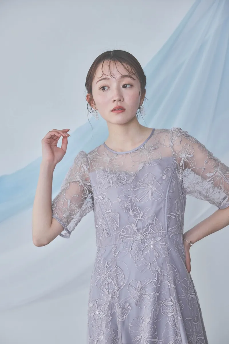 ラベンダーのビオラモチーフ刺繍ドレス　M/AIMER