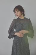チャコールグレーのシャーリングスリーブ花柄レースドレス　M/Select Shop