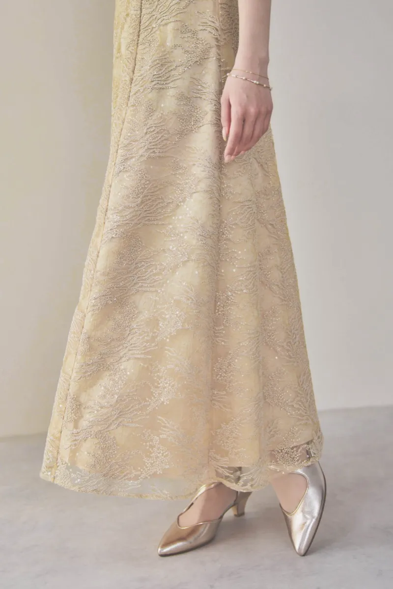 イエローのシャイニーエンブロイダリードレス M〜L/kaene