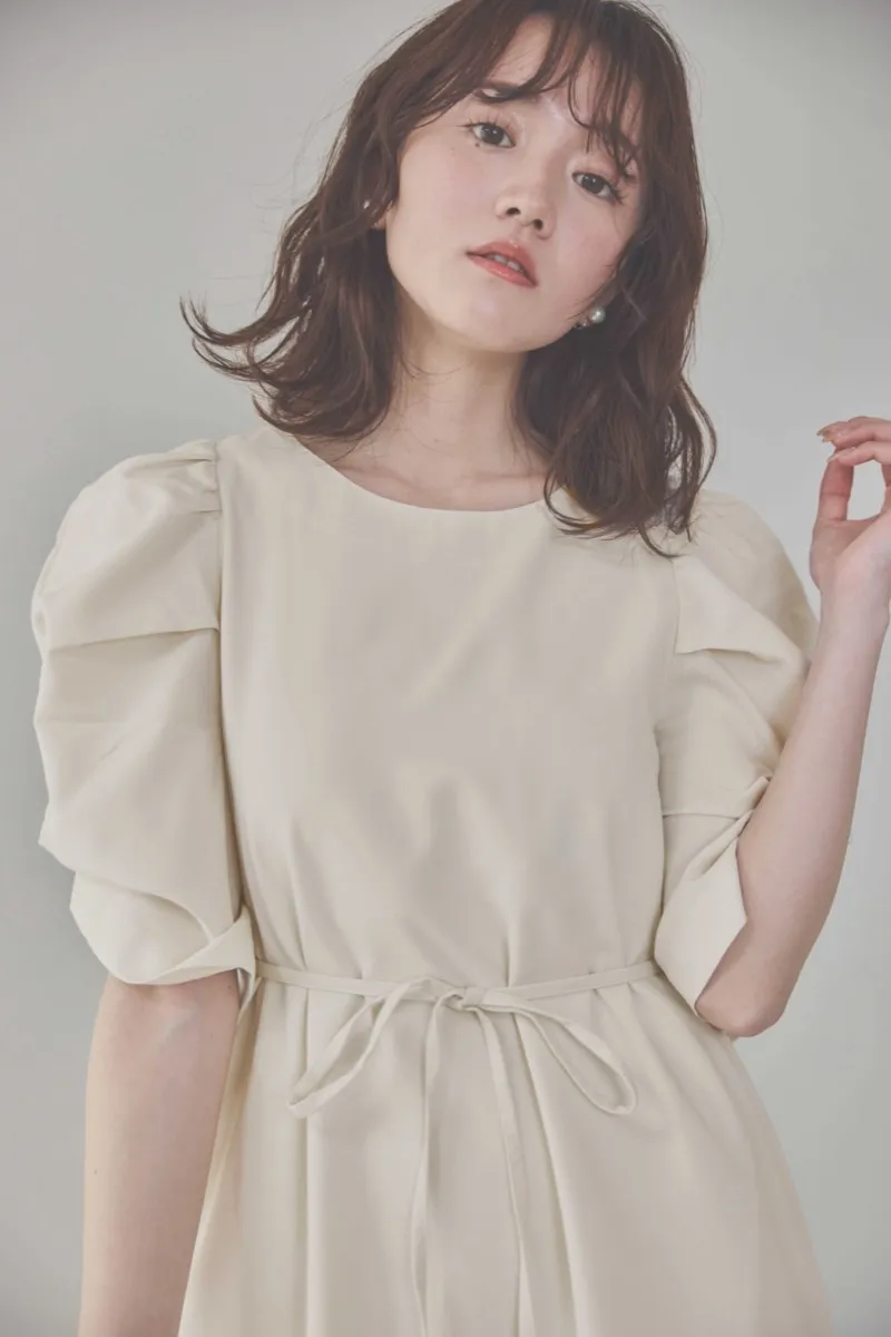 エクリュのボリューム袖Iラインワンピース M〜L/Select Shop