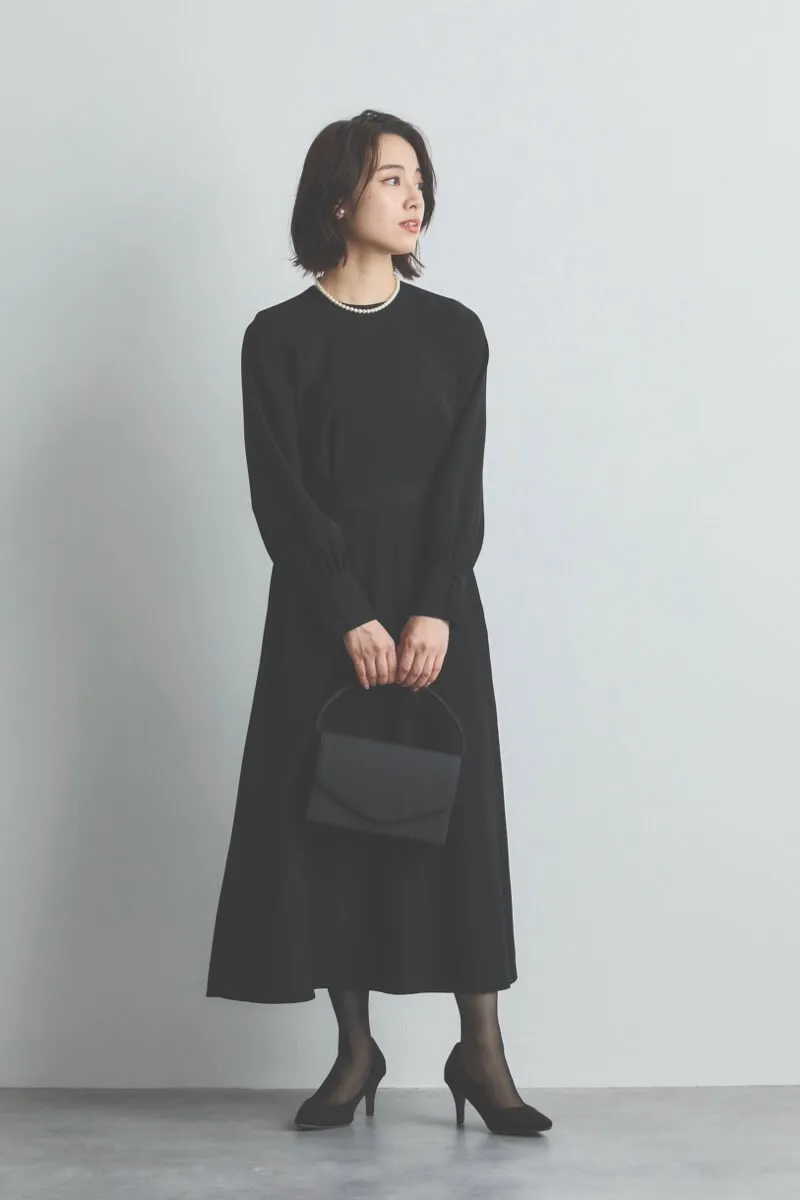 ブラックの袖ボタンフォーマルドレス M〜L/kaene