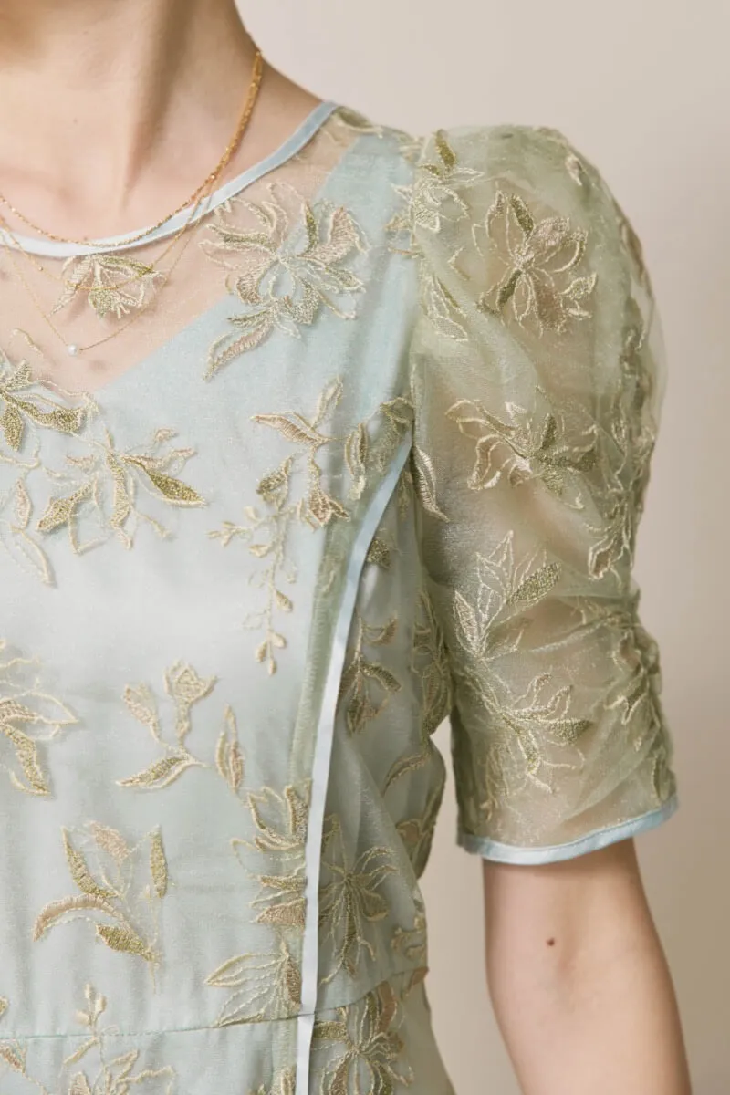 ミントのチュールラメ刺繍ドレス　M/LILY　BROWN