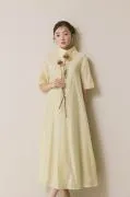 イエローのテントラインシアードレス　M/kaene
