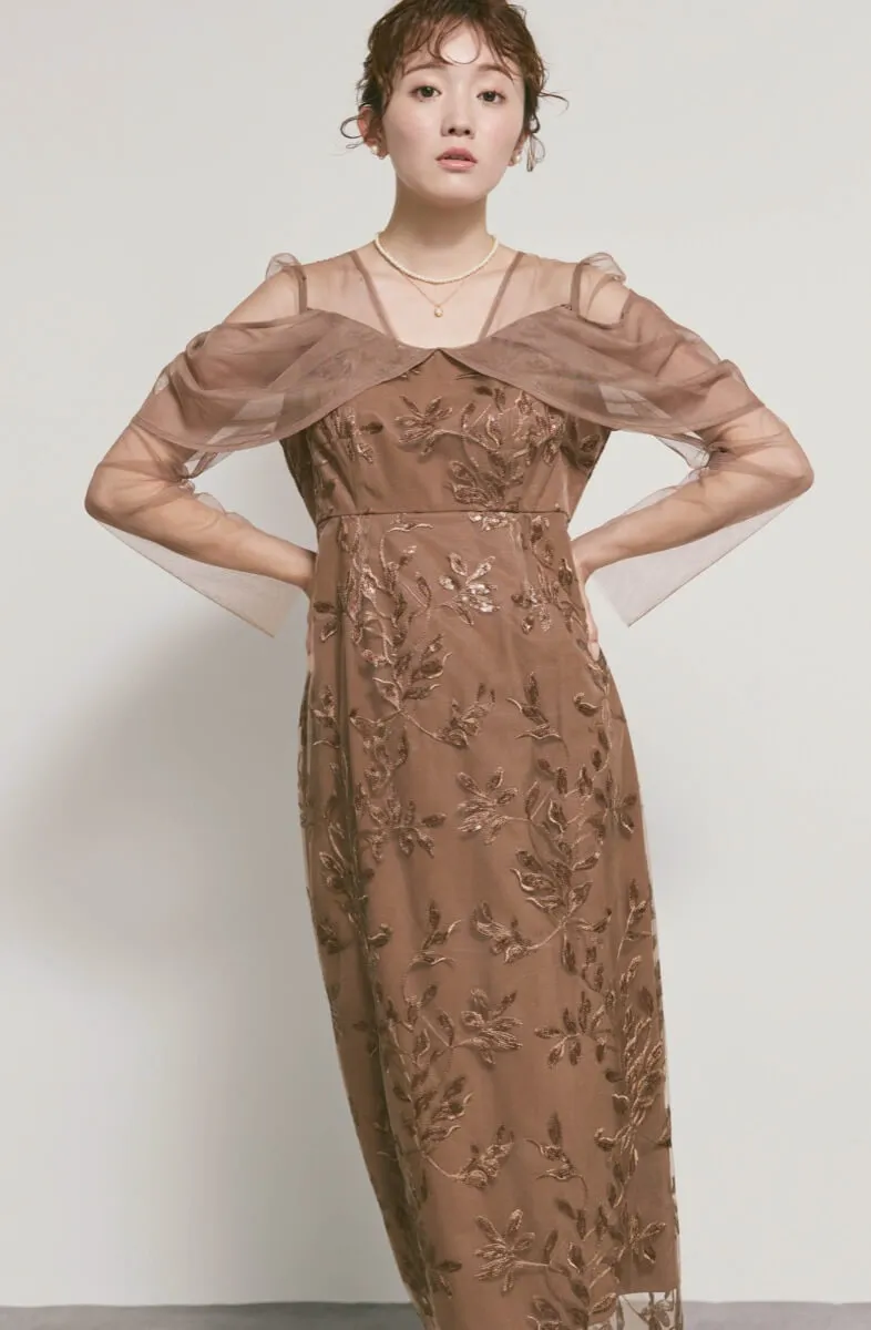 ブラウンのチュールスリーブIラインドレス　M/Leja