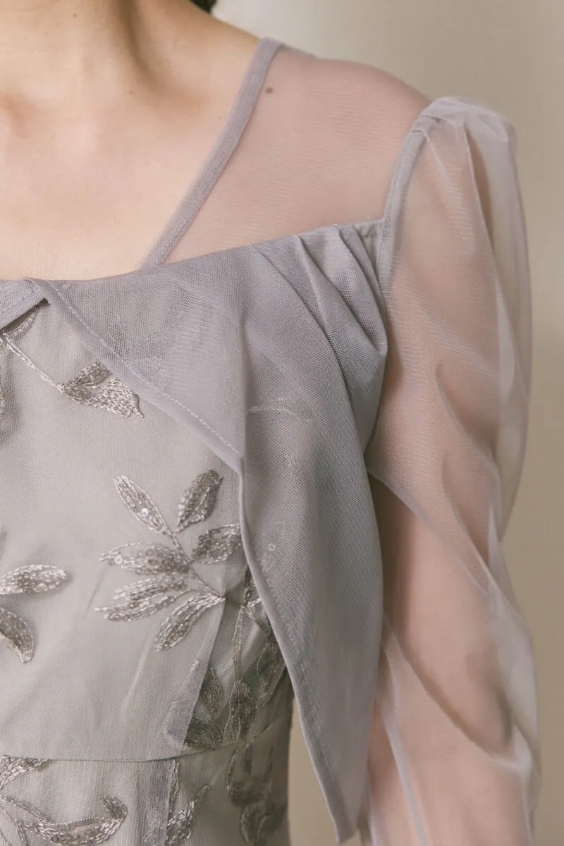 グレーのチュールスリーブIラインドレス　M/Leja