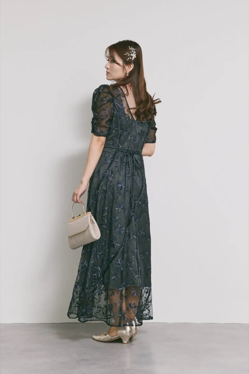 ブラックのチュールラメ刺繍ドレス