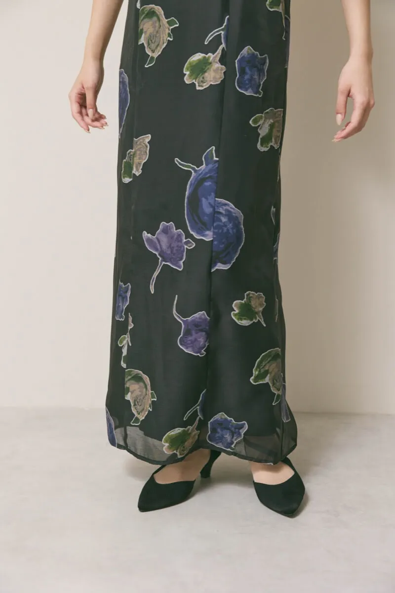 ブラックのフラワープリントオケージョンドレス