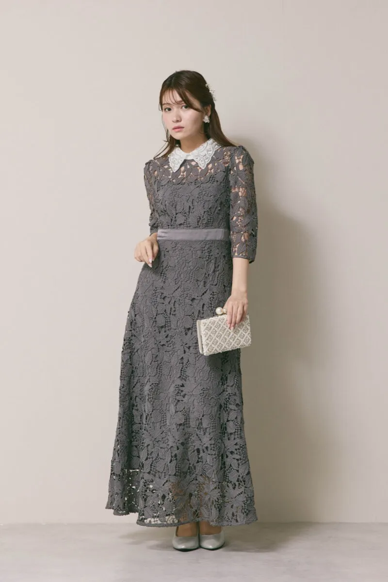 グレーのビジューカラーレースドレス