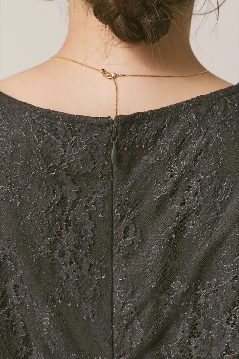 チャコールグレーのパワーショルダーレースドレス　M/YECCA VECCA