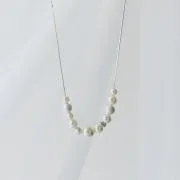 シルバーのパール×ダストボールネックレス