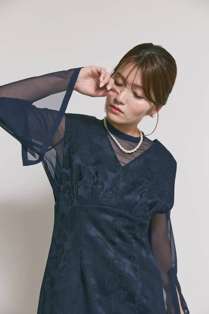 ネイビーのジャガードIラインドレス