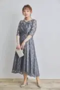 ブルーグレーの総レースフィッシュテールドレス