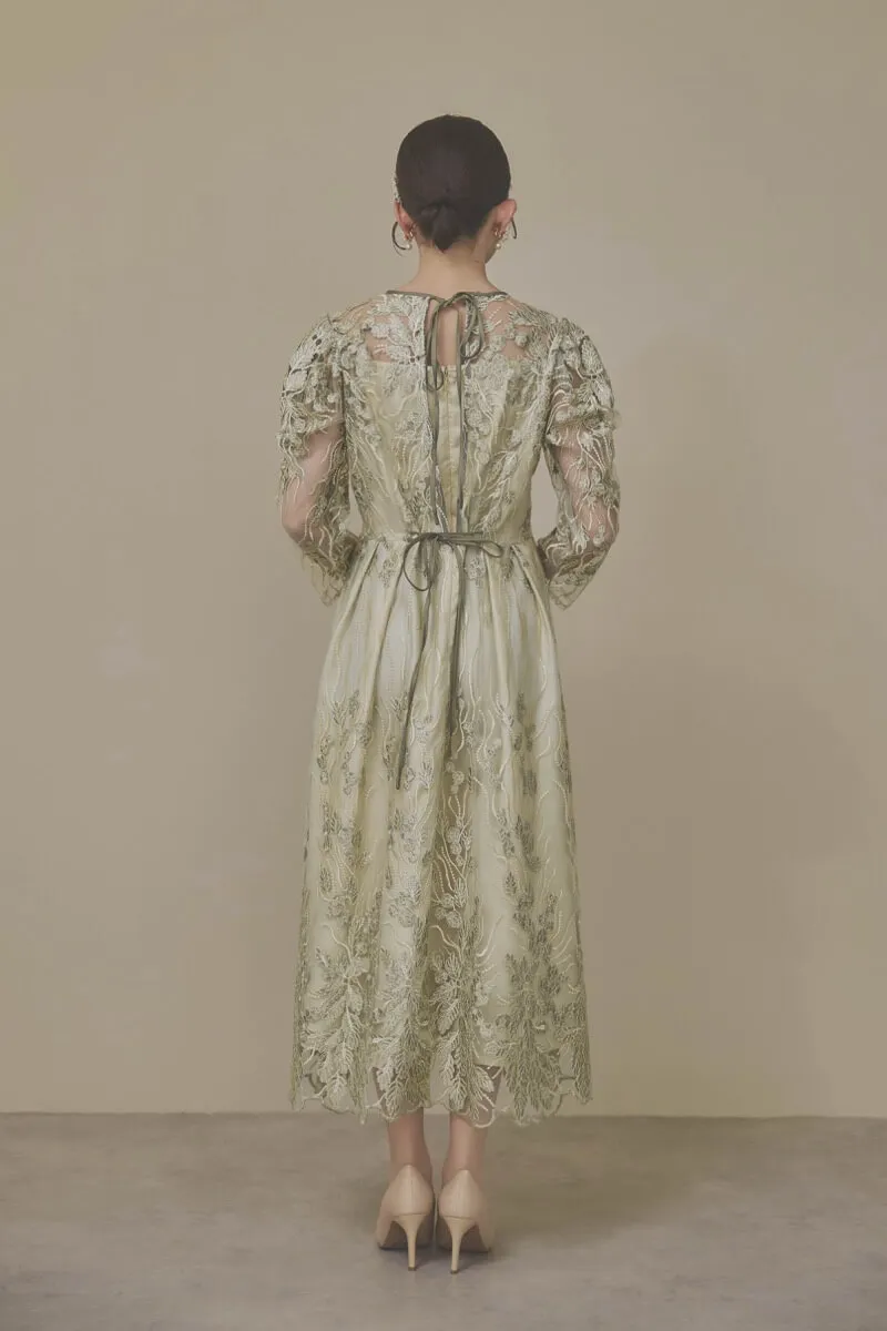 カーキのボリュームスリーブ刺繍ドレス