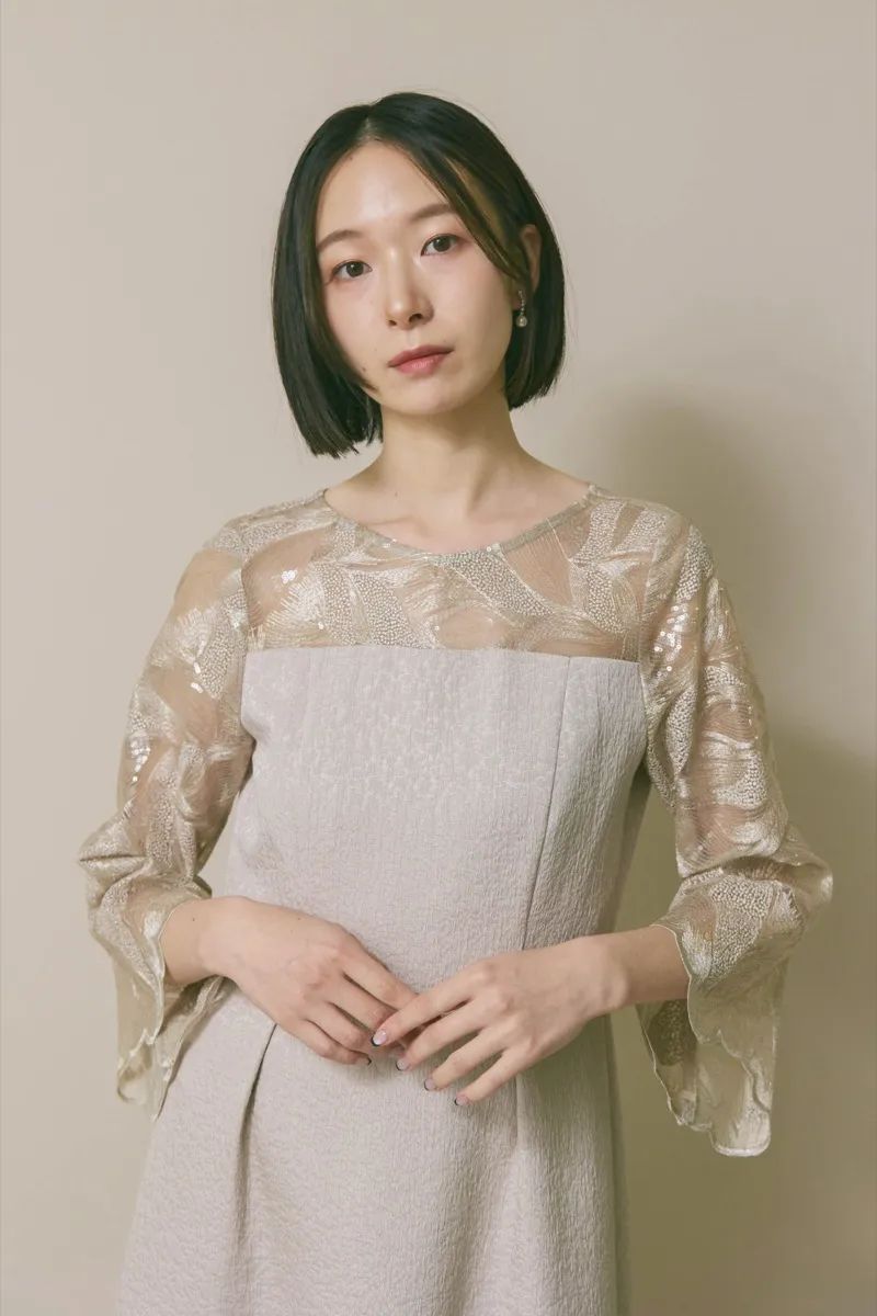 グレージュのブリエレースジャガードドレス　M/eneak [店頭販売価格 42,900円 ]