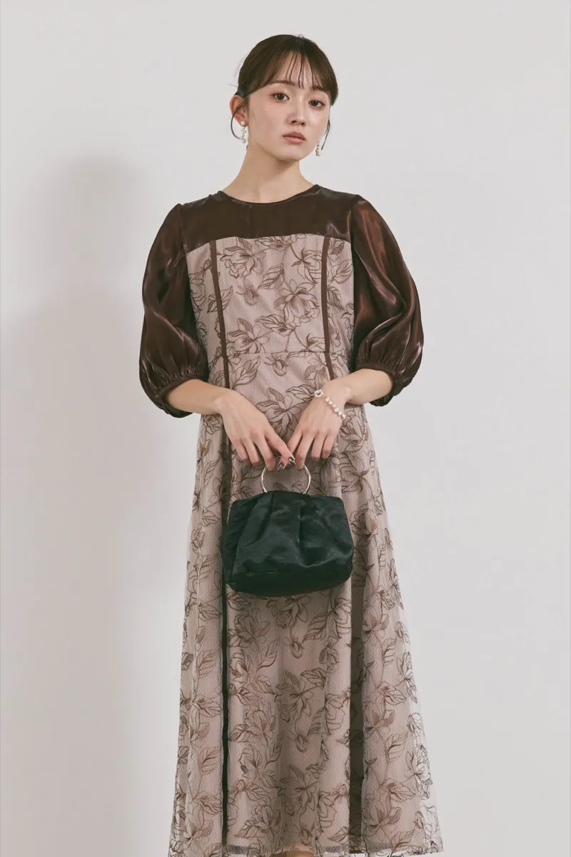 ブラウンのパイピングレース切替ドレス　M/kaene