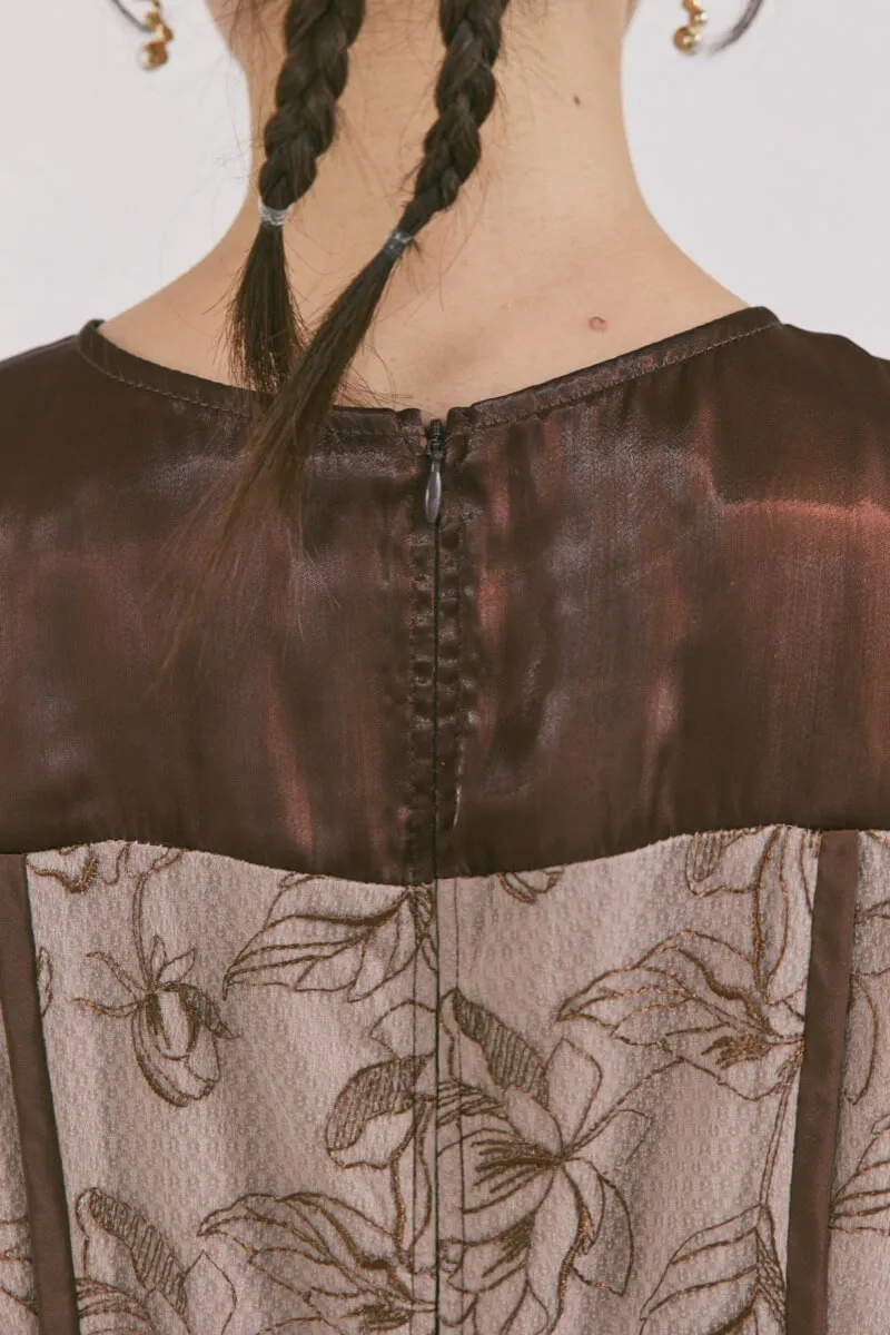 ブラウンのパイピングレース切替ドレス　M/kaene