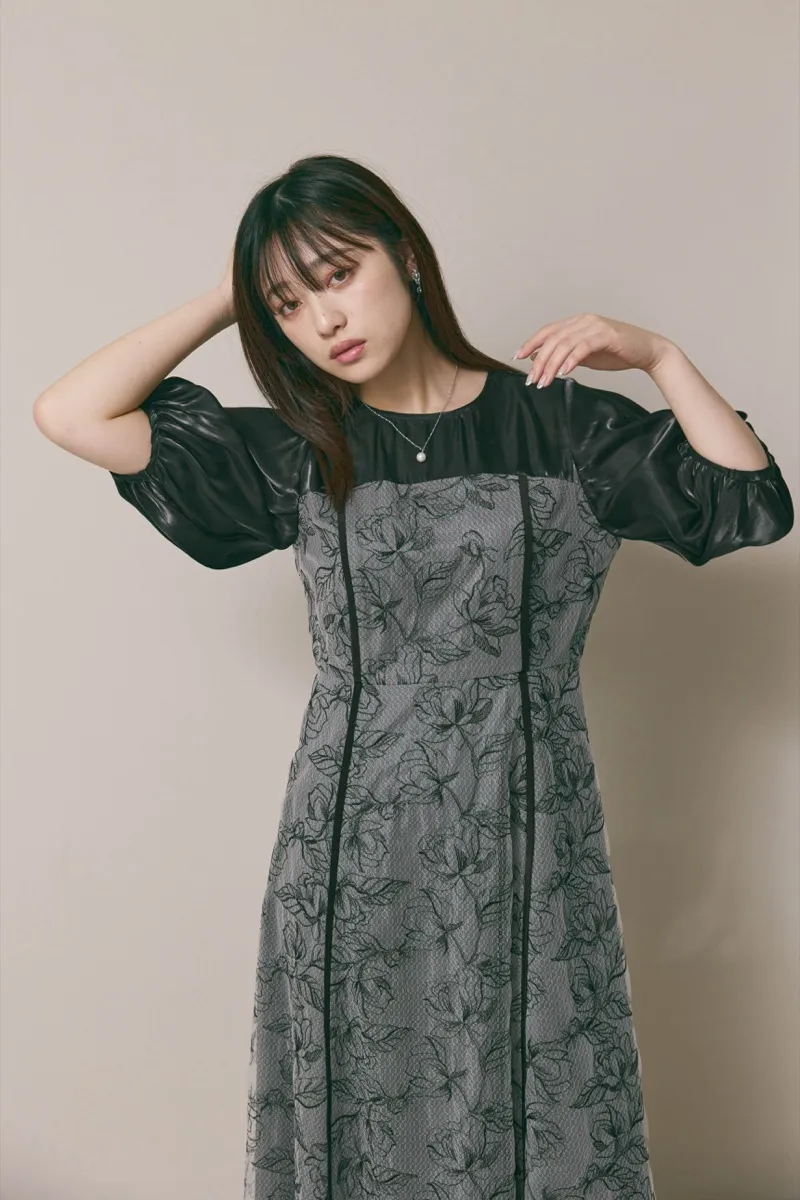 ブラックのパイピングレース切替ドレス　M/kaene