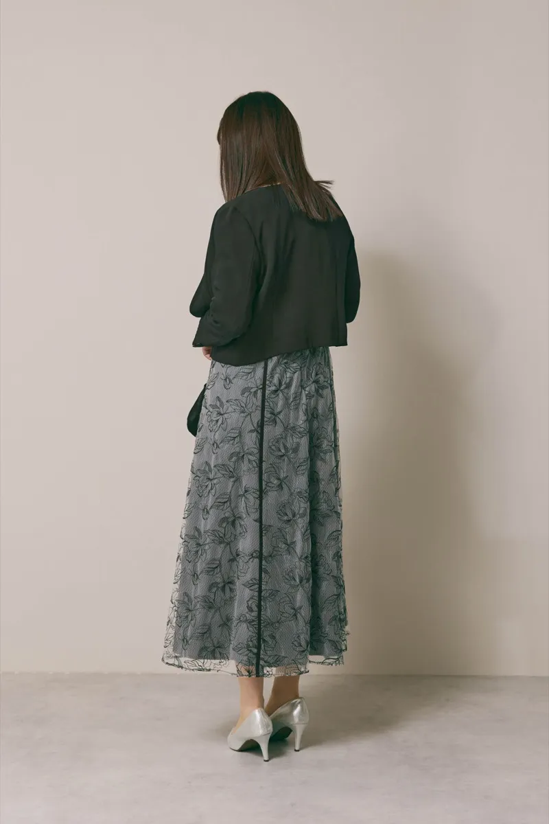 ブラックのパイピングレース切替ドレス　M/kaene