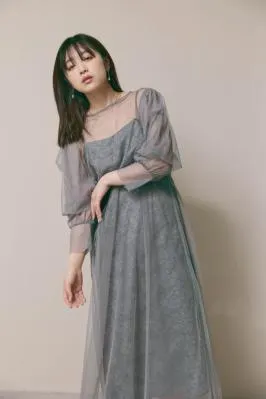 グレーのシアーエプロンレースドレス　M/kaene