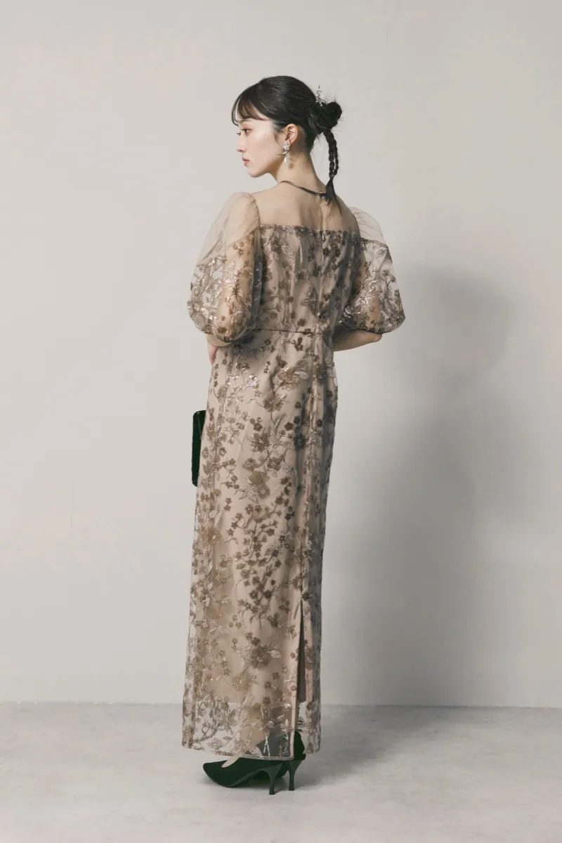 ベージュのフラワーエンブロイダリーパフスリーブドレス　M/Leja