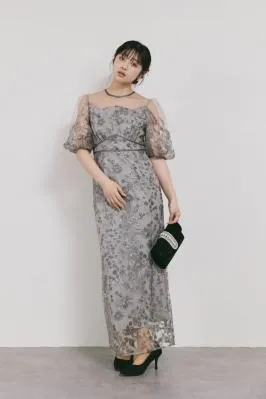 グレーのフラワーエンブロイダリーパフスリーブドレス　M/Leja
