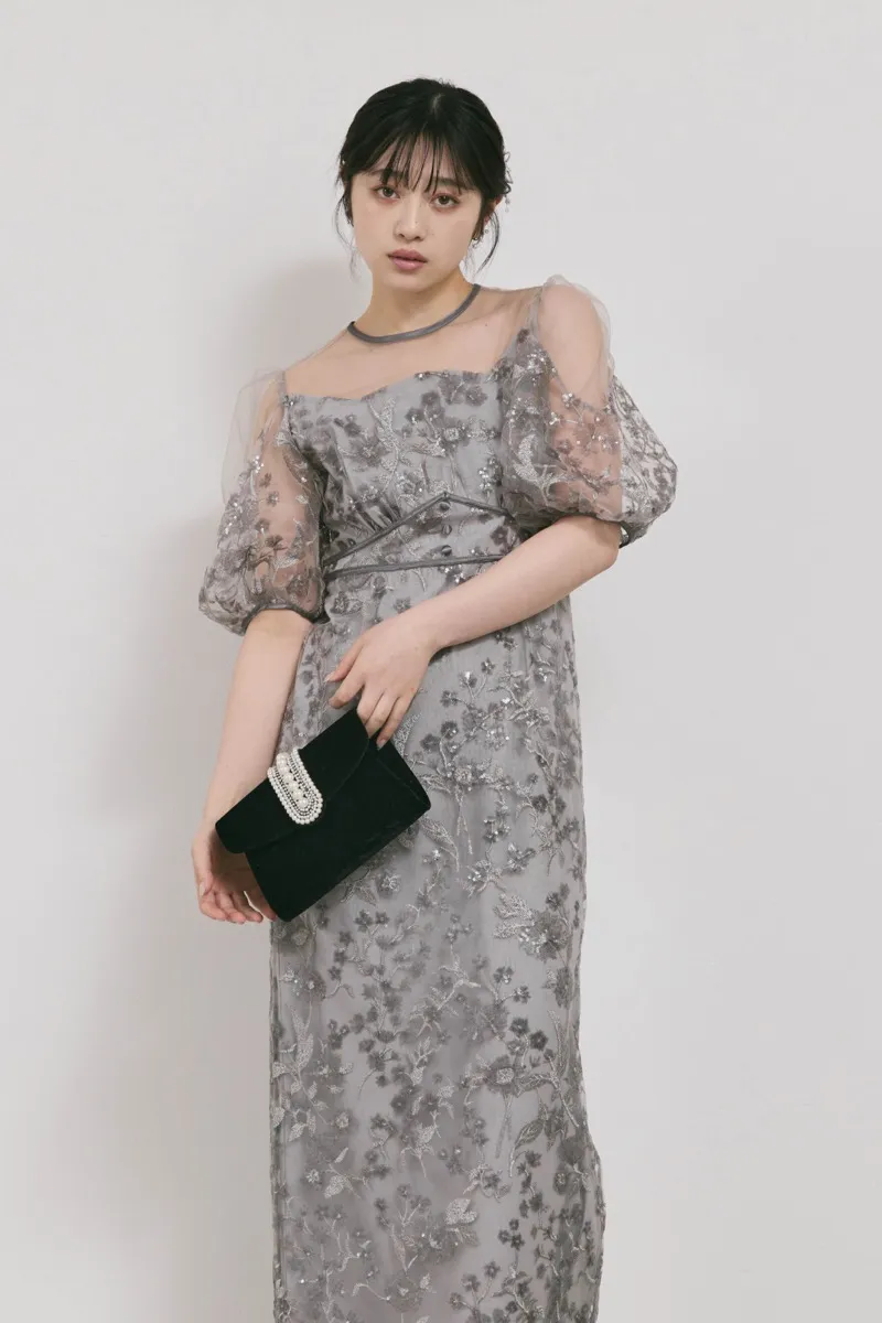 グレーのフラワーエンブロイダリーパフスリーブドレス　M/Leja