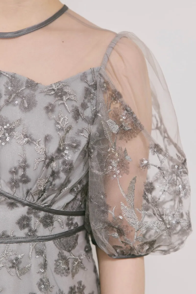 グレーのフラワーエンブロイダリーパフスリーブドレス　M/Leja