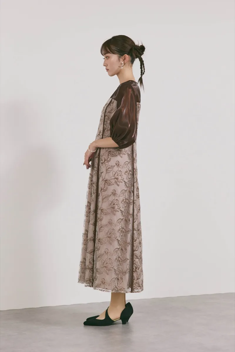 ブラウンのパイピングレース切替ドレス　S/kaene