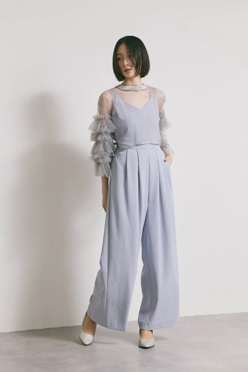 サックスブルーのラッフルトップスパンツドレス