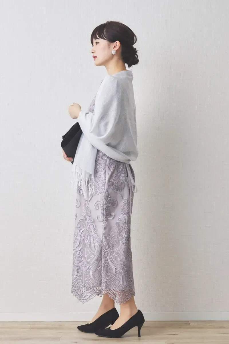 ラベンダーのエンブロイダリーコクーンドレス