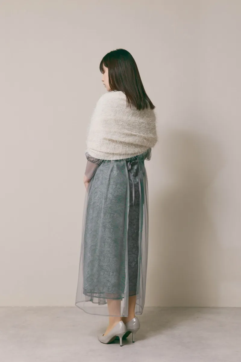 グレーのシアーエプロンレースドレス