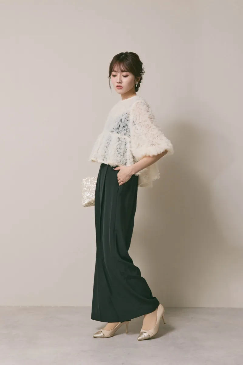 ホワイト✕ブラックのペタルテクスチャーパンツドレス　M/Select Shop