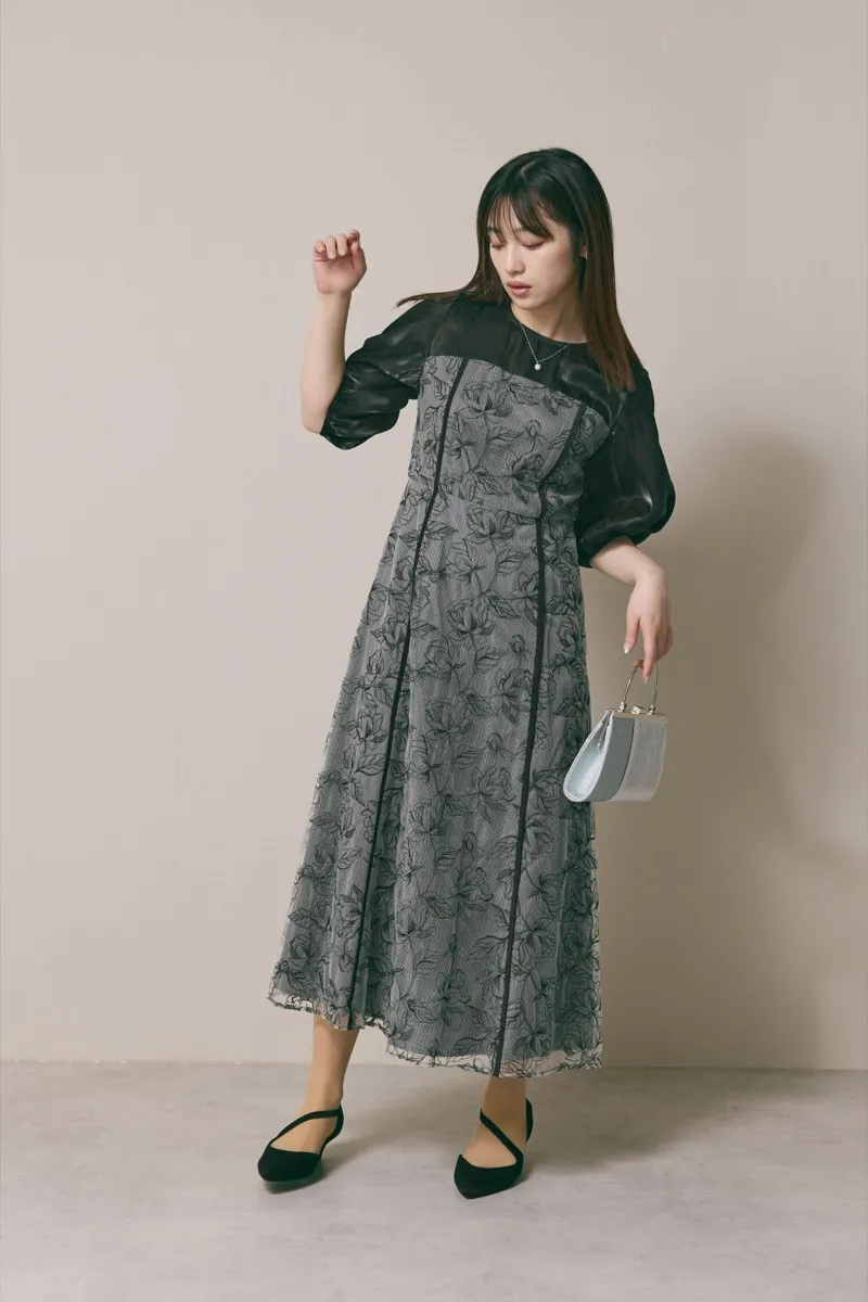 ブラックのパイピングレース切替ドレス　M/kaene
