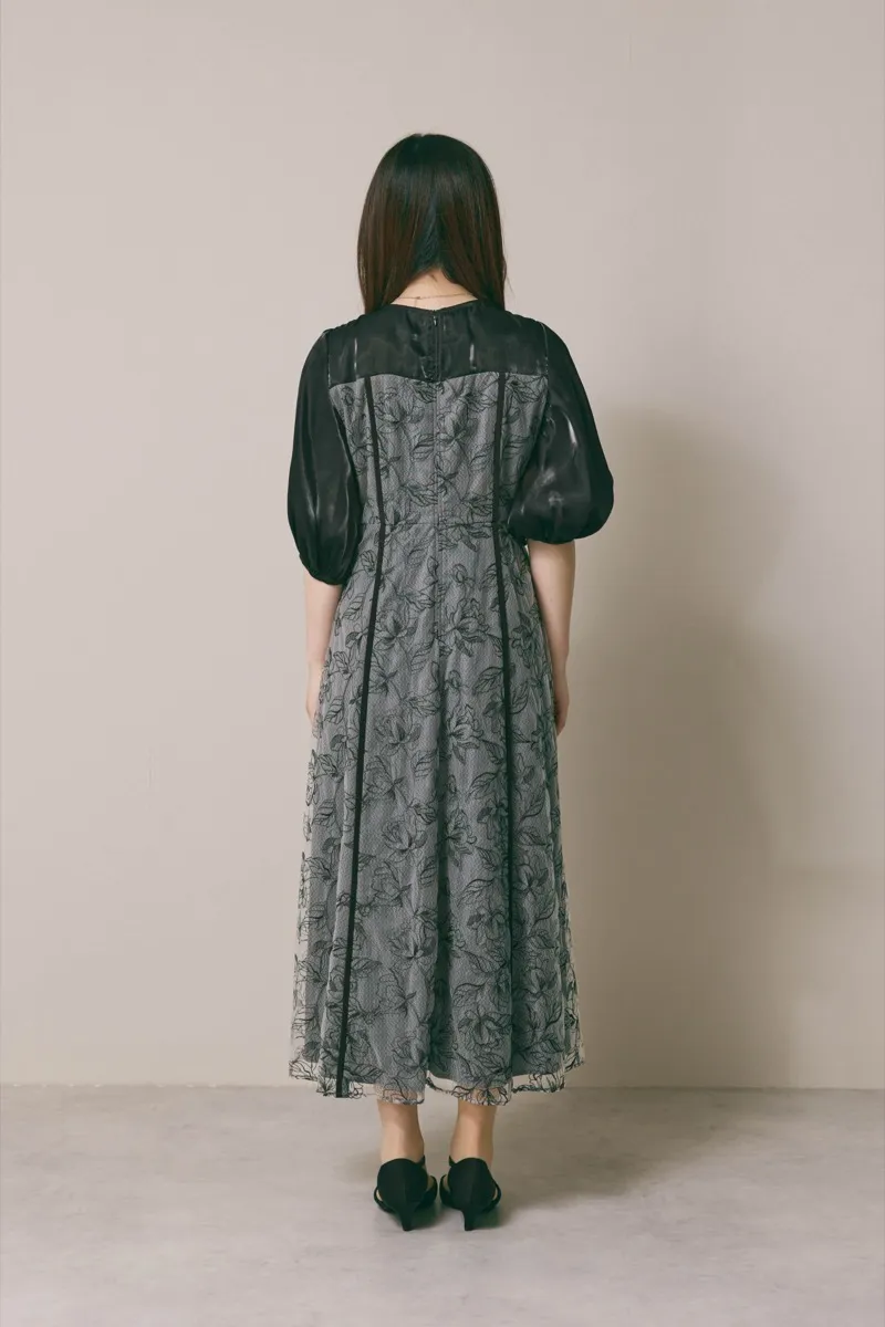 ブラックのパイピングレース切替ドレス　M/kaene