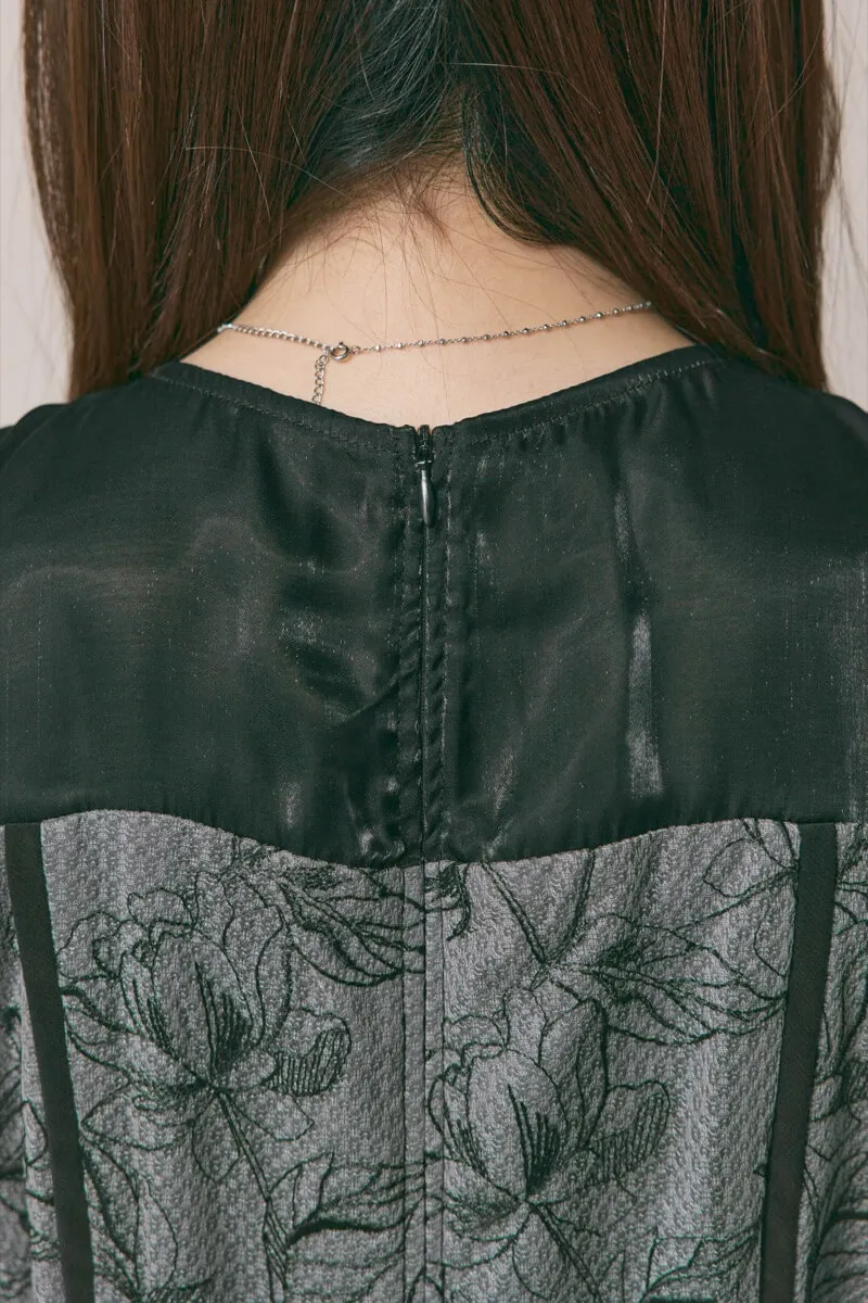 ブラックのパイピングレース切替ドレス　M/kaene