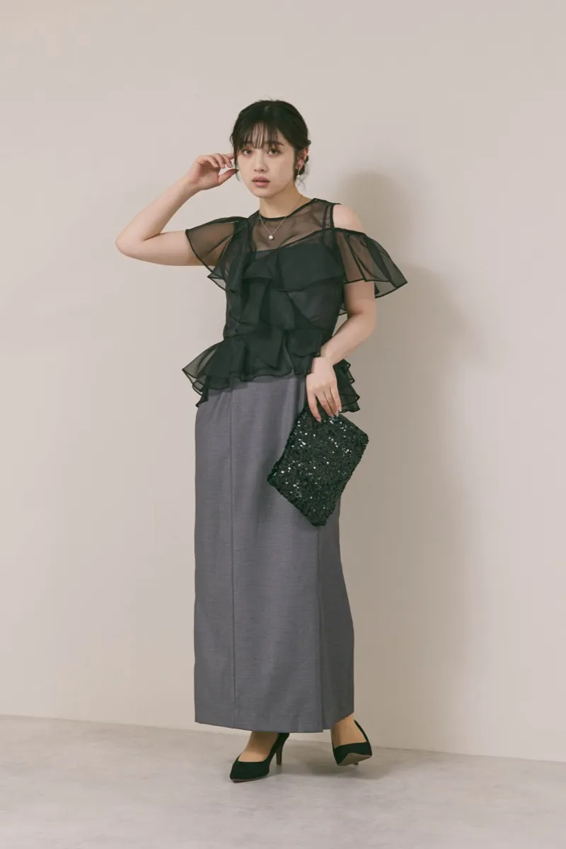 グレー×ブラックのラッフルブラウスセットドレス