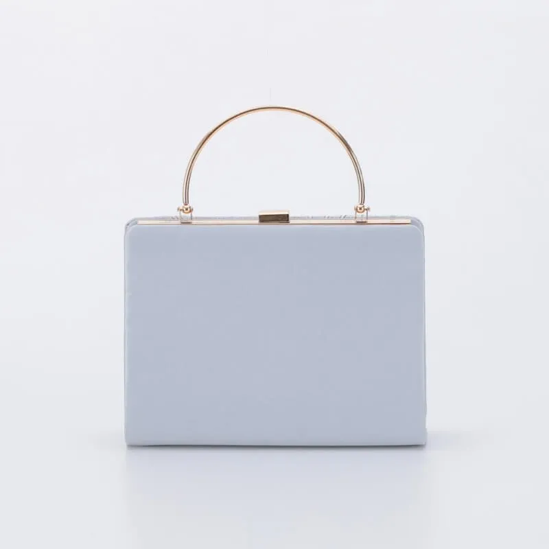 シルバーのオルガンプリーツパーティーバッグ