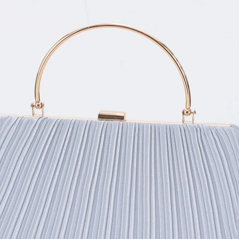 シルバーのオルガンプリーツパーティーバッグ