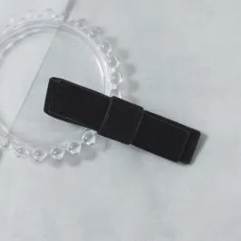 ブラックのベロアリボンクリップ
