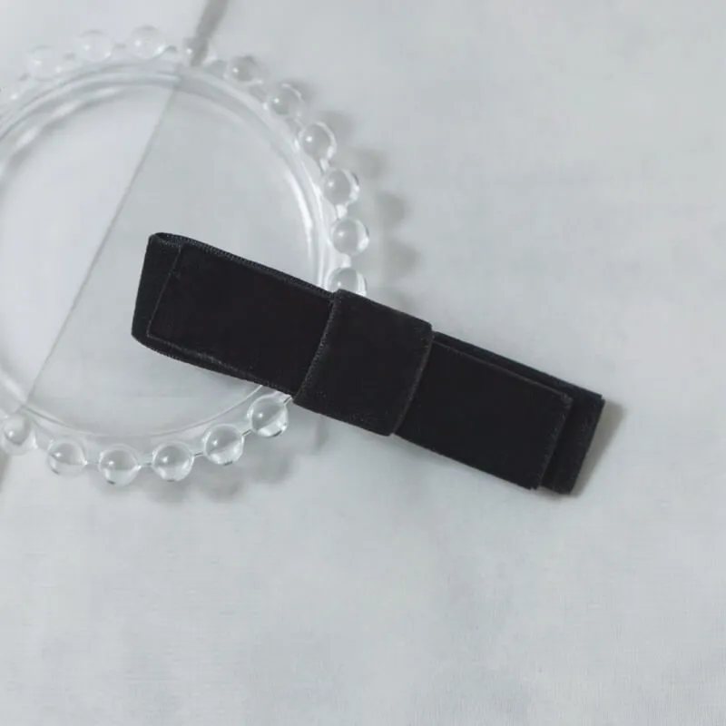 ブラックのベロアリボンクリップ