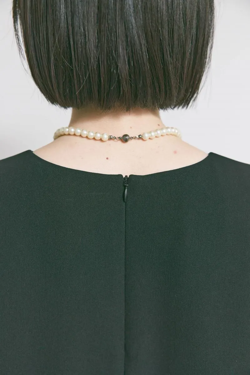 ブラックのエンブロイダリーフォーマルセットアップ　L/kaene