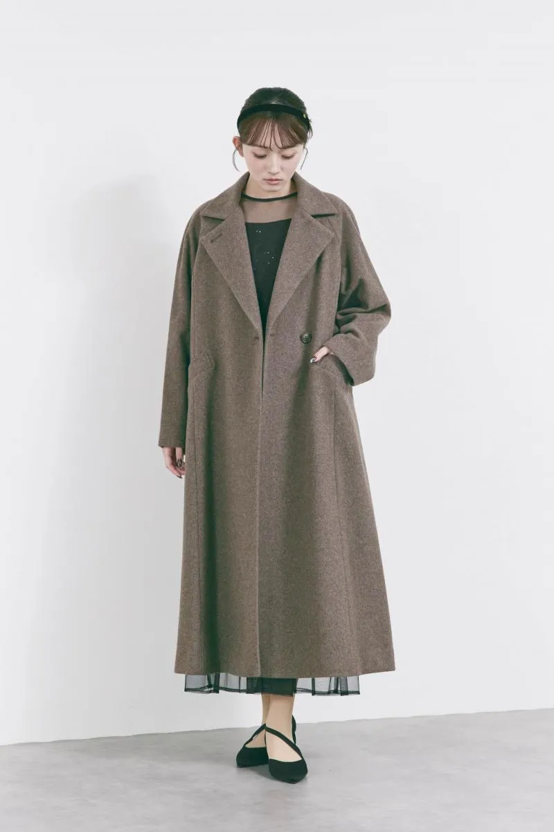 ブラウンのウールロングコート