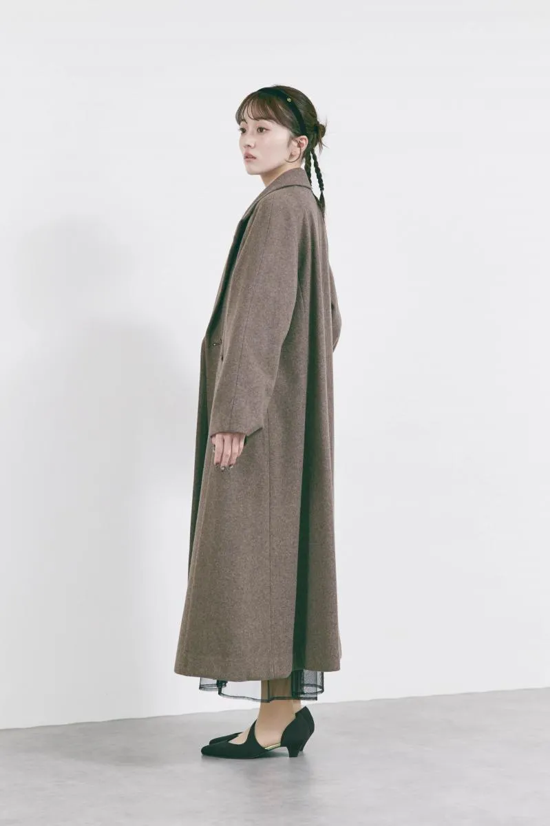 ブラウンのウールロングコート